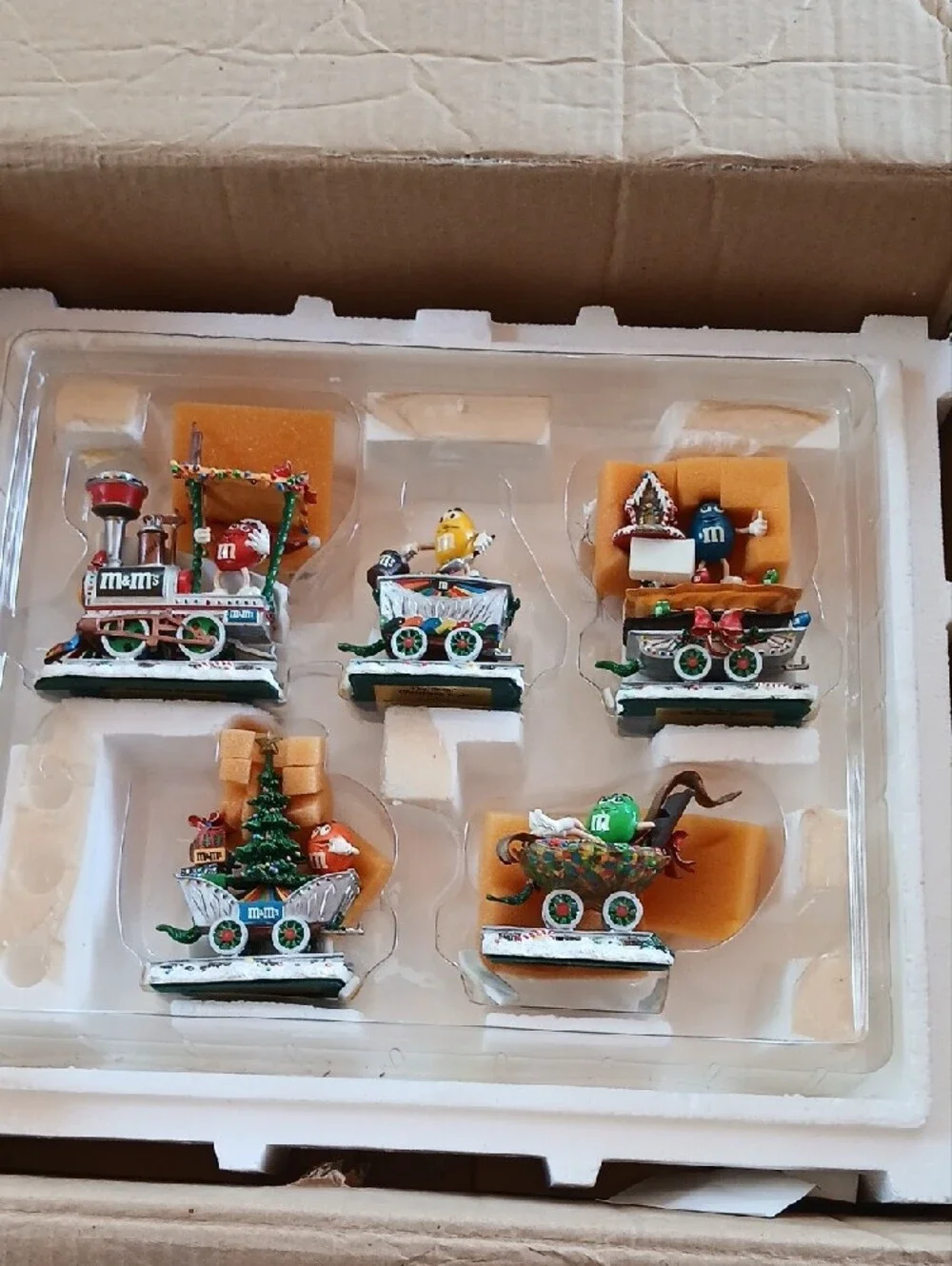 M&M'S The Danbury Mint Christmas Train and Carriage Figurine Set